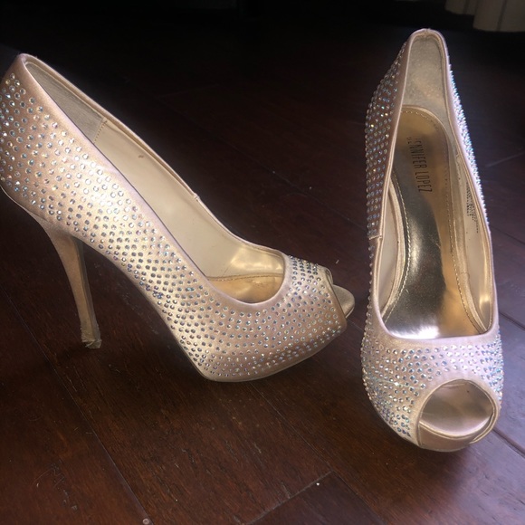 Heels - Picture 2 of 4